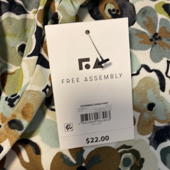 Girls PaperBag high waisted Cargo Camo Flower Print Cuffed Pants Size S (6/6X) - Picture 7 of 15